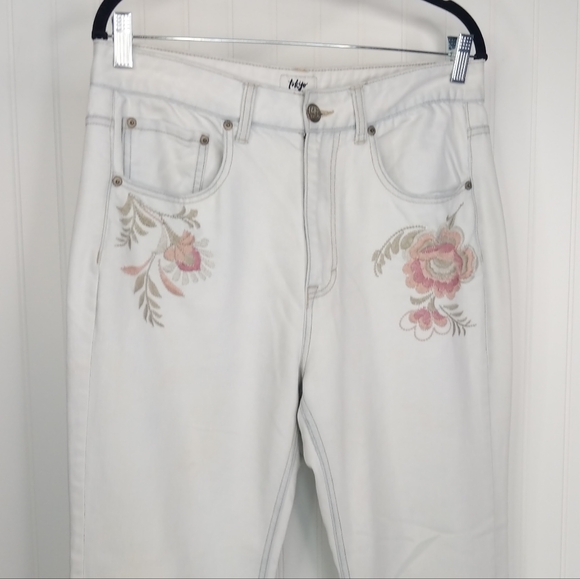 TOKYO DARLING Aeropostale High Waist Boyfriend White Embroidered Jeans S… - Picture 3 of 9